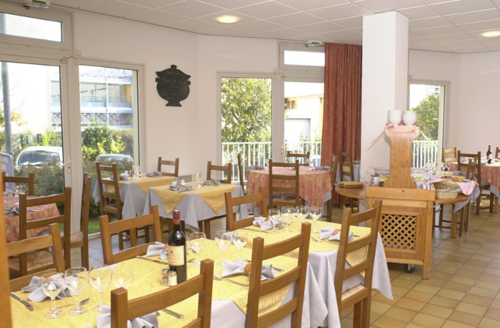La Roseraie - Hotel&Restaurant Fontenay-aux-Roses Esterno foto